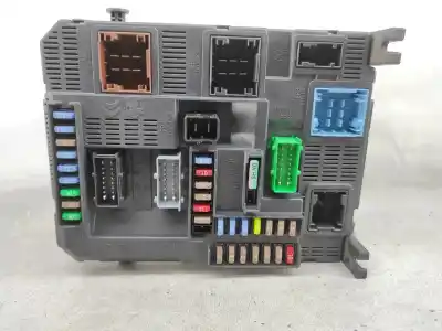 Автозапчасти б/у блок реле/предохранителей за peugeot 308 sw ii (lc_, lj_, lr_, lx_, l4_) 1.6 hdi / bluehdi 115 (lcbhxm lcbhxt) ссылки oem iam 9807054180