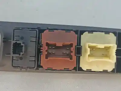 Pezzo di ricambio per auto di seconda mano interruttore alzacristalli anteriore sinistro per renault captur i (j5_, h5_) blue dci 95 riferimenti oem iam 1 encaixe danificado  