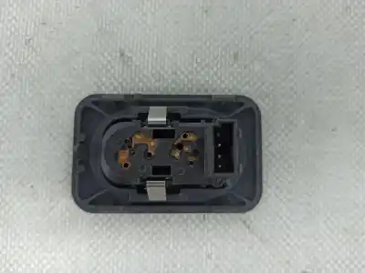 Second-hand car spare part right front power window switch for opel corsa c (x01) 1.2 (f08 f68) oem iam references 24407699  