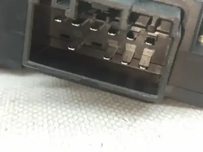 Peça sobressalente para automóvel em segunda mão botão / interruptor elevador vidro dianteiro direito por iveco daily iv caja/chasis 35c15 referências oem iam 30732817  