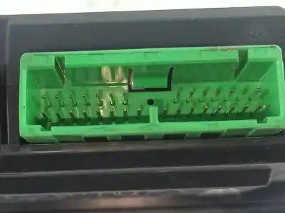 Peça sobressalente para automóvel em segunda mão botão / interruptor elevador vidro dianteiro direito por iveco daily iv caja/chasis 35c15 referências oem iam 30732817  