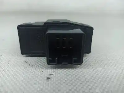 Peça sobressalente para automóvel em segunda mão botão / interruptor elevador vidro traseiro direito por iveco daily iv caja/chasis 35c15 referências oem iam 30658696  