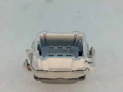 Second-hand car spare part rear right power window switch for renault megane ii sedán (lm0/1_) 1.5 dci (lm1e) oem iam references 2808202   Second-hand car spare part rear right power window switch for renault megane ii sedán (lm0/1_) 1.5 dci (lm1e) oem iam references 2808202
