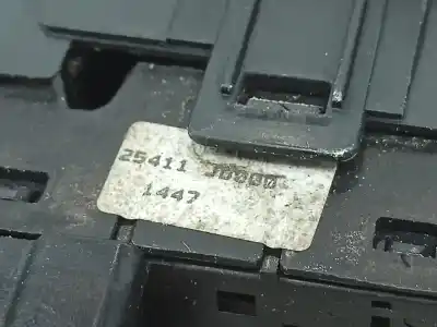 Автозапчасти б/у управление задними правыми стеклами за nissan qashqai / qashqai +2 i (j10, nj10, jj10e) 1.5 dci ссылки oem iam 25411jd000   Автозапчасти б/у управление задними правыми стеклами за nissan qashqai / qashqai +2 i (j10, nj10, jj10e) 1.5 dci ссылки oem iam 25411jd000