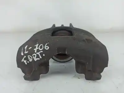 Peça sobressalente para automóvel em segunda mão pinça de travão dianteira direita por ford focus i (daw, dbw) 1.8 turbo di / tddi referências oem iam  Peça sobressalente para automóvel em segunda mão pinça de travão dianteira direita por ford focus i (daw, dbw) 1.8 turbo di / tddi referências oem iam