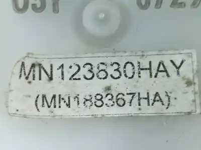 Автозапчастина б/у задній правий ремін безпеки для mitsubishi l 200 (ka0/kb0) 2.5 di-d cat посилання на oem iam mn123830hay  