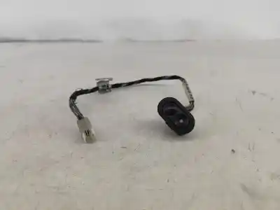 Second-hand car spare part right front power window switch for opel corsa b (s93) 1.2 i 16v (f08 f68 m68) oem iam references 90389337 Second-hand car spare part right front power window switch for opel corsa b (s93) 1.2 i 16v (f08 f68 m68) oem iam references 90389337