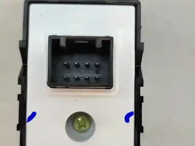 Second-hand car spare part right front power window switch for hyundai i30 fastback (pde, pden) 1.6 crdi oem iam references 93581g3010  