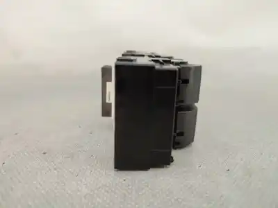 Автозапчастина б/у передні вікний вмикач для hyundai i30 fastback (pde, pden) 1.6 crdi посилання на oem iam 93571g3030  