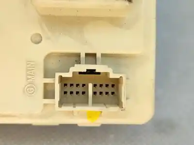 Second-hand car spare part fuse box unit for hyundai i30 fastback (pde, pden) 1.6 crdi oem iam references 91950g4350  