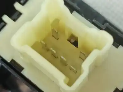 Second-hand car spare part right front power window switch for renault twingo iii (bcm_) 1.0 sce 70 oem iam references 254217475r  