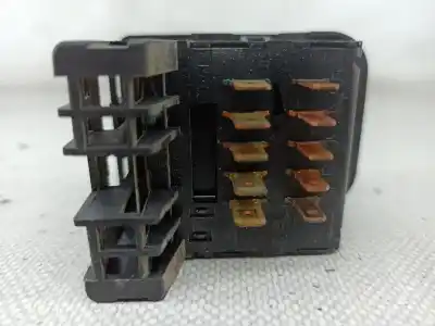 Second-hand car spare part headlights switch for opel corsa b (s93) 1.2 i (f08 f68 m68) oem iam references 90481764   Second-hand car spare part headlights switch for opel corsa b (s93) 1.2 i (f08 f68 m68) oem iam references 90481764