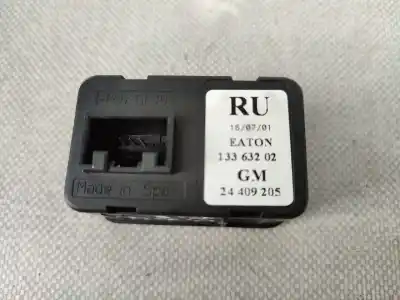 Second-hand car spare part left front power window switch for opel corsa c (x01) 1.2 (f08 f68) oem iam references 24409205  