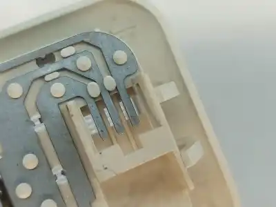 Second-hand car spare part interior light for ford ka (ru8) 1.2 oem iam references 08896405  