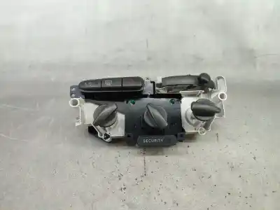 Pièce détachée automobile d'occasion COMMANDE DE CLIMATISATION / CHAUFFAGE pour TOYOTA YARIS (_P1_)  Références OEM IAM 758277  