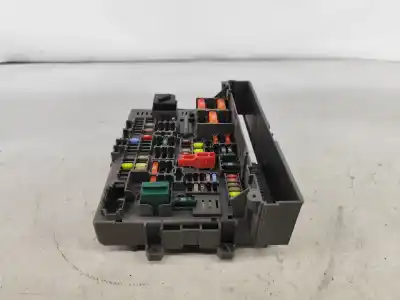 Second-hand car spare part fuse box unit for bmw 1 coupé (e82) 118 d oem iam references   