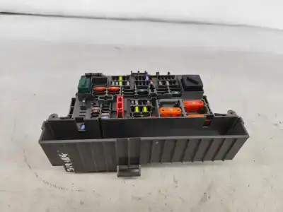 Second-hand car spare part fuse box unit for bmw 1 coupé (e82) 118 d oem iam references   