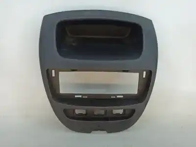 Peça sobressalente para automóvel em segunda mão consola central por peugeot 107 1.0 cat (384f) referências oem iam 554050h010