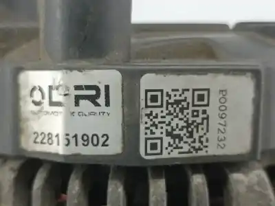 Pezzo di ricambio per auto di seconda mano alternatore per opel astra h gtc (a04) 1.3 cdti (l08) riferimenti oem iam   