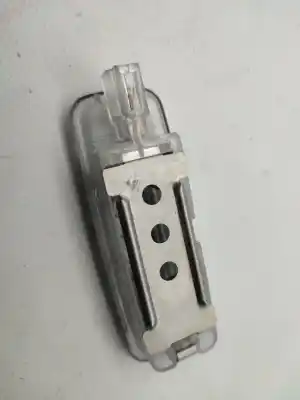 Автозапчастина б/у внутрішне світло для audi a6 avant (4f5) 3.0 tdi quattro (171kw) посилання на oem iam 4e0947105  