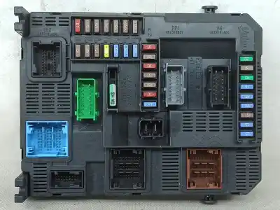 Peça sobressalente para automóvel em segunda mão caixa de fusíveis e relés por peugeot 2008 i (cu_) 1.6 hdi referências oem iam 9807532080