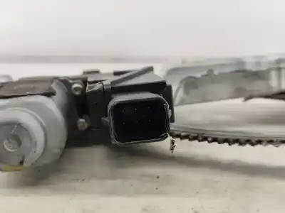 Pièce détachée automobile d'occasion léve glace avant droit pour opel corsa c 1.3 16v cdti cat (z 13 dt / ln9) références oem iam 400709f  