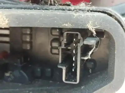 Автозапчастина б/у правий передній пілот для peugeot 207/207+ (wa_, wc_) 1.4 hdi посилання на oem iam 9686565980  