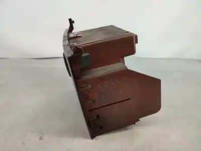Pezzo di ricambio per auto di seconda mano console centrale per volvo v40 combi (vw) 1.9 td gasóleo 1997 5p riferimenti oem iam 73180  