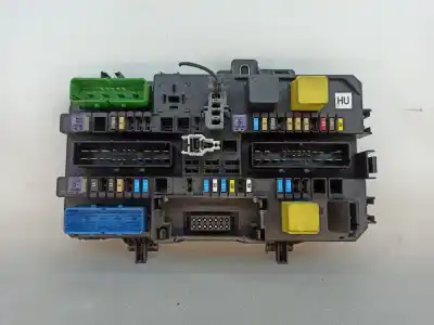 Peça sobressalente para automóvel em segunda mão caixa de fusíveis e relés por opel astra h gtc (a04) 1.4 (l08) referências oem iam 13220832 Peça sobressalente para automóvel em segunda mão caixa de fusíveis e relés por opel astra h gtc (a04) 1.4 (l08) referências oem iam 13220832