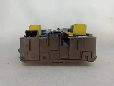 Peça sobressalente para automóvel em segunda mão caixa de fusíveis e relés por opel astra h gtc (a04) 1.4 (l08) referências oem iam 13220832   Peça sobressalente para automóvel em segunda mão caixa de fusíveis e relés por opel astra h gtc (a04) 1.4 (l08) referências oem iam 13220832