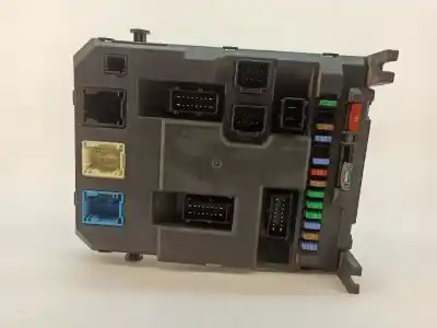 Pezzo di ricambio per auto di seconda mano scatola relè/fusibili per peugeot 207/207+ (wa_, wc_) 1.4 hdi riferimenti oem iam 9666951980