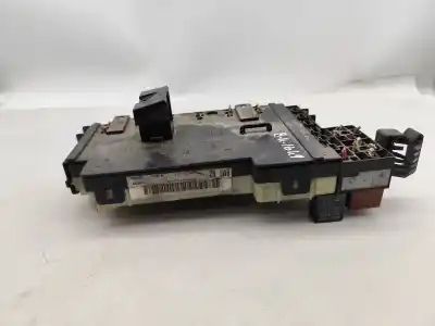 İkinci el araba yedek parçası RÖLE/SIGORTA KUTUSU için RENAULT CLIO II (BB_, CB_)  OEM IAM referansları 7700415565C  
