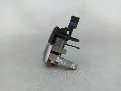 Second-hand car spare part interior right front handle for mazda 3 (bk) 1.6 (bk14) oem iam references   