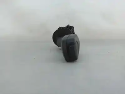 Second-hand car spare part indicator switch for bmw 5 touring (e39) 530 d oem iam references 8352172  