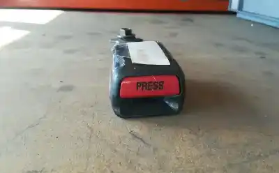 Автозапчасти б/у крюк для ремня передний правый за audi a4 b6 (8e2) 1.9 tdi ссылки oem iam   