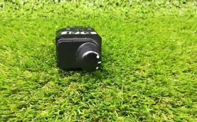 Second-hand car spare part rearview side mirror switch for suzuki swift iii (mz, ez) 1.3 ddis (rs 413d) oem iam references  Second-hand car spare part rearview side mirror switch for suzuki swift iii (mz, ez) 1.3 ddis (rs 413d) oem iam references