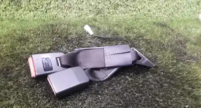 Peça sobressalente para automóvel em segunda mão chicote / encaixe cinto segurança traseiro esquerdo por nissan qashqai / qashqai +2 i (j10, nj10, jj10e) 1.5 dci referências oem iam    Peça sobressalente para automóvel em segunda mão chicote / encaixe cinto segurança traseiro esquerdo por nissan qashqai / qashqai +2 i (j10, nj10, jj10e) 1.5 dci referências oem iam