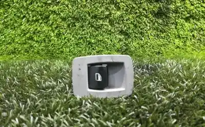 Second-hand car spare part rear left power window switch for bmw 3 (e90) 318 d oem iam references 6935534