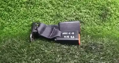 Second-hand car spare part right rear seat belt buckle for citroen c-elysee (dd_) 1.6 hdi 92 oem iam references 