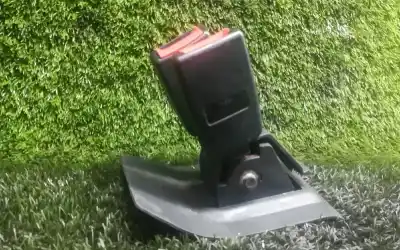 Автозапчастина б/у ЗАДНІЙ ЦЕНТРАЛЬНИЙ ГАЧОК для MINI MINI (R50, R53)  Посилання на OEM IAM   