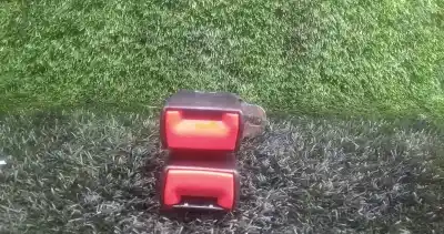 Автозапчасти б/у крюк для ремня задний правый за ford focus ii (da_, hcp, dp) 1.8 tdci ссылки oem iam   