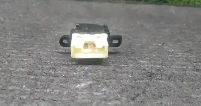 Peça sobressalente para automóvel em segunda mão botão / interruptor elevador vidro traseiro esquerdo por mazda 6 hatchback (gg) 2.0 (gges) referências oem iam   