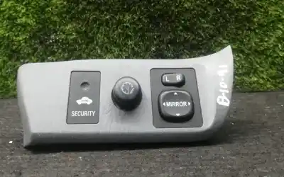 Second-hand car spare part rearview side mirror switch for toyota rav4 (a2) 2.0 d-4d 4wd oem iam references 
