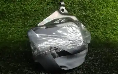 Second-hand car spare part central rear seat belt for toyota rav4 (a2) 2.0 d-4d 4wd oem iam references c85407