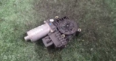 Second-hand car spare part left front window motor for opel corsa c (x01) 1.7 di (f08 f68) oem iam references  Second-hand car spare part left front window motor for opel corsa c (x01) 1.7 di (f08 f68) oem iam references