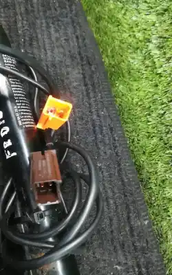 Автозапчасти б/у крюк для ремня передний правый за ford focus c-max (dm2) 1.6 tdci ссылки oem iam   