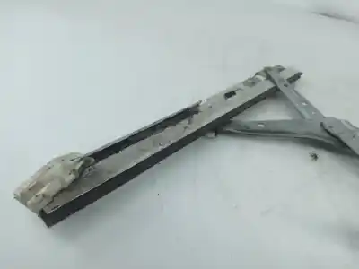 Second-hand car spare part passenger side right window regulator for opel corsa c (x01) 1.3 cdti (f08 f68) oem iam references   