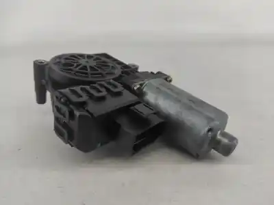 Pezzo di ricambio per auto di seconda mano motore alzacristalli posteriore destro per audi a4 b5 (8d2) 1.9 tdi riferimenti oem iam 0130821786  