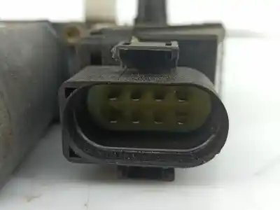 Second-hand car spare part right front window motor for audi a4 avant (8d5, b5) 113 m/380 gasóleo 1998 5p oem iam references 8d0959802d  