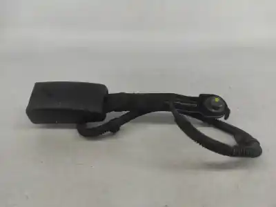 Pezzo di ricambio per auto di seconda mano gancio cintura anteriore sinistro per hyundai i30 (fd) 1.6 crdi riferimenti oem iam 08031913